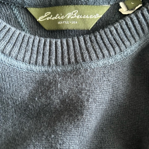 Eddie Bauer Men's Navy Crewneck Sweater - Picture 3 of 3